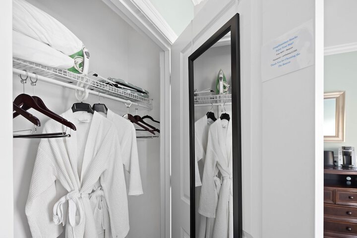 Room 5 of 25