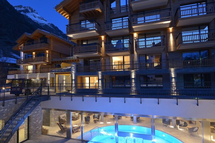 Exterior of Alpenhotel Fleurs de Zermatt