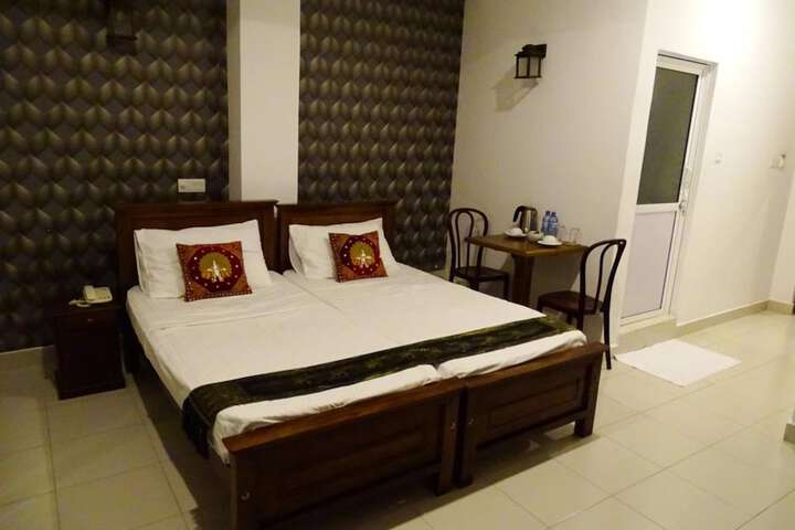 Room 19 of 41