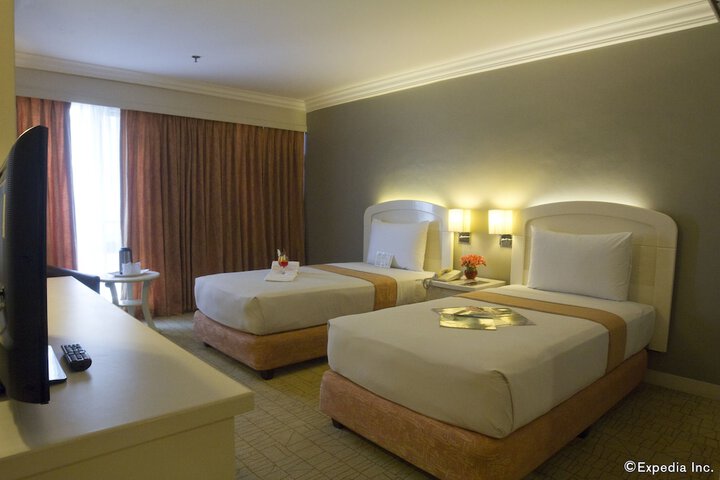 Room 15 of 44