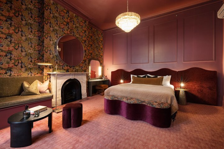 Room 30 of 125