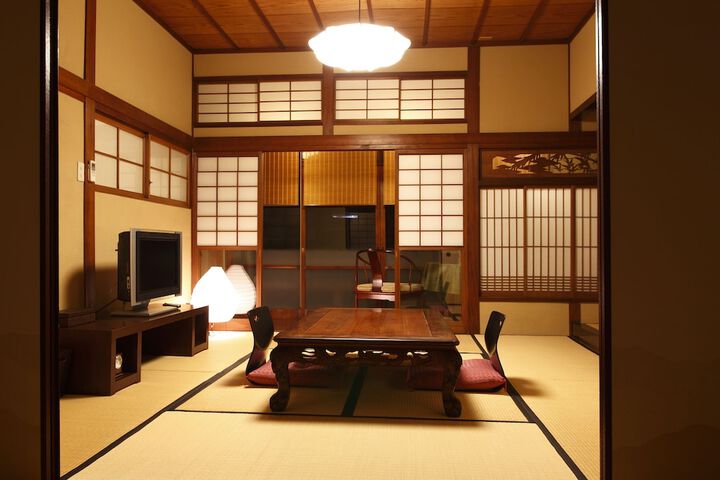 Room 5 of 53
