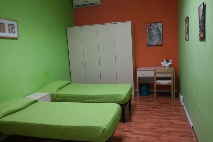 Room 7 of 51
