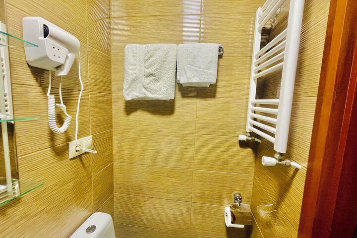 Room 137 of 146