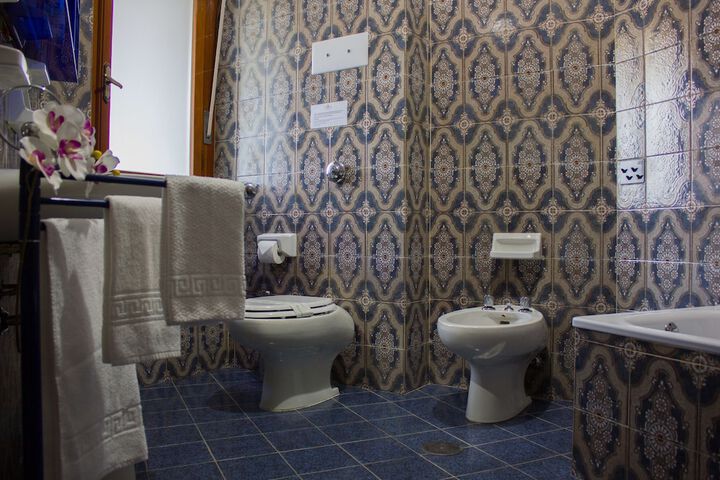 Room 25 of 69