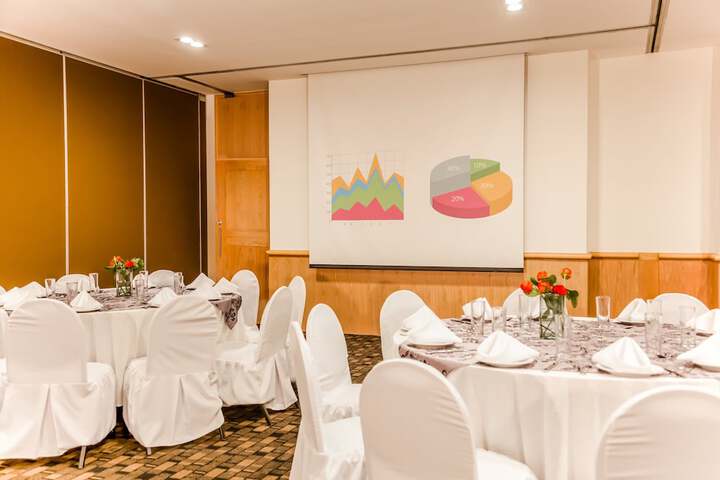 Ballroom/Hall 38 of 53
