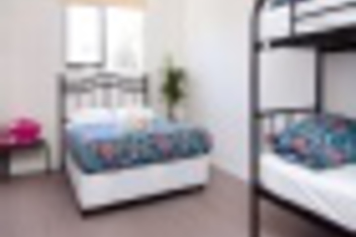Room 27 of 216
