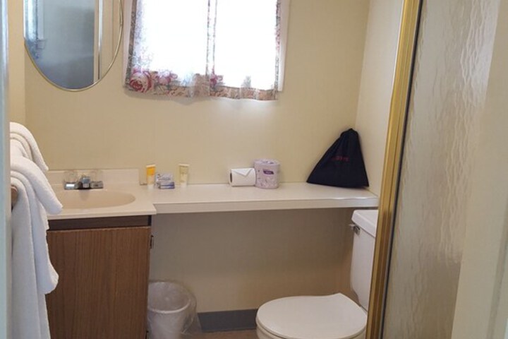 Room 44 of 68
