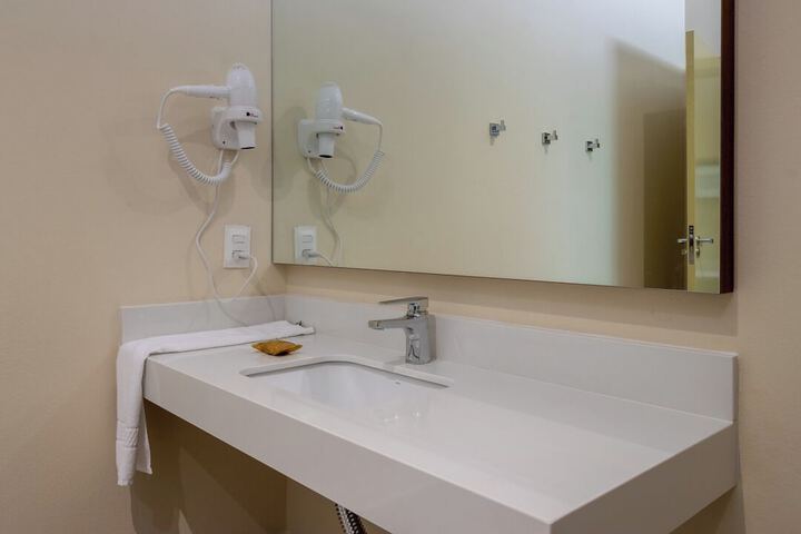 Clean Restrooms