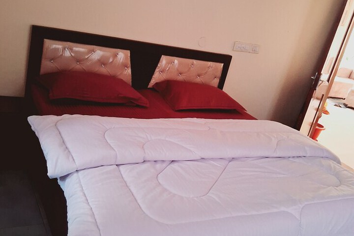 Room 2 of 14
