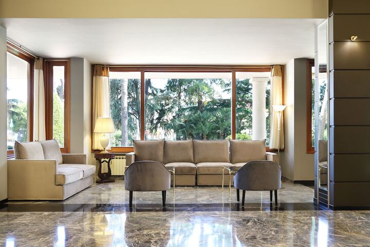 Lobby sitting area