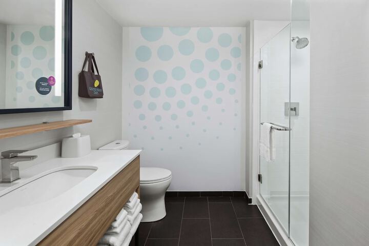 Bathroom shower