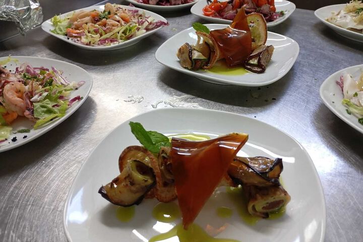Dining 18 of 28