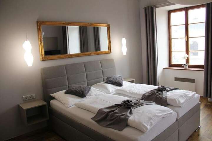 Room 6 of 46