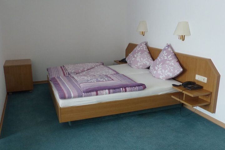 Room 3 of 22