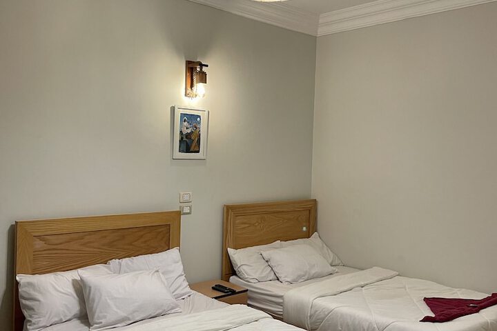 Room 19 of 37
