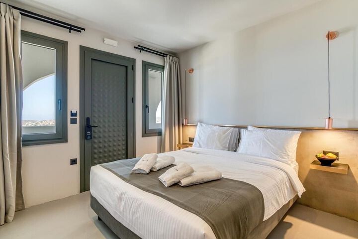 Room 10 of 89