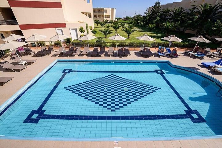 Pool 186 of 340
