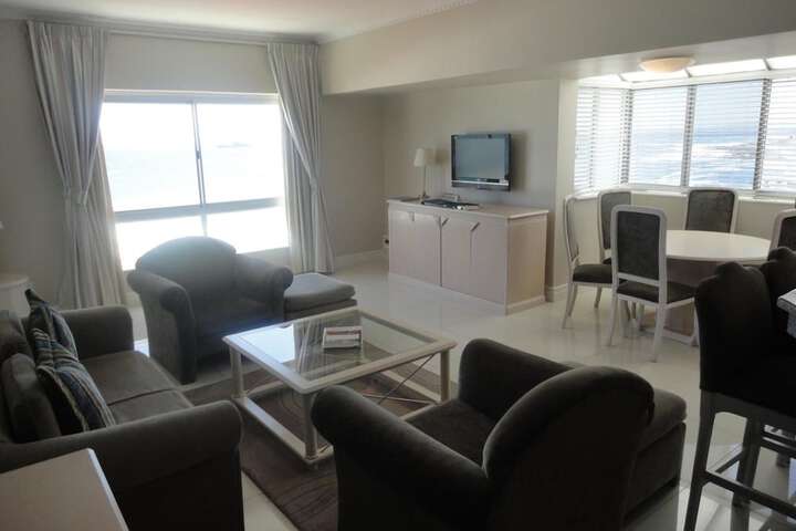 Room 102 of 242
