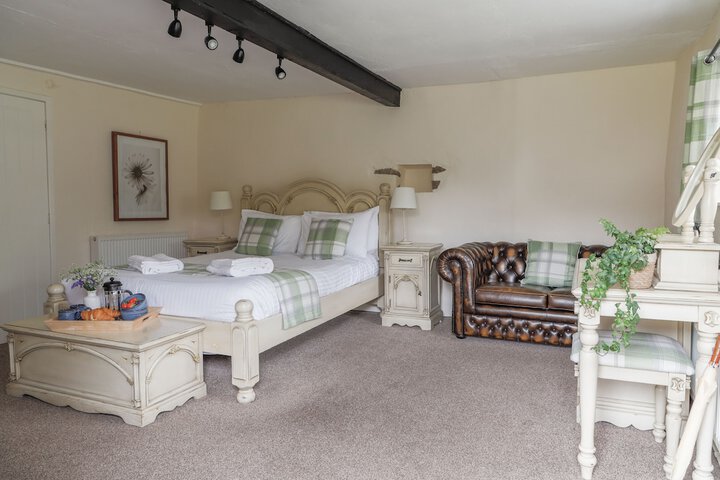 Room 3 of 60