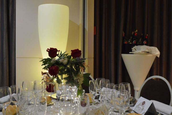 Ballroom/Hall 112 of 126