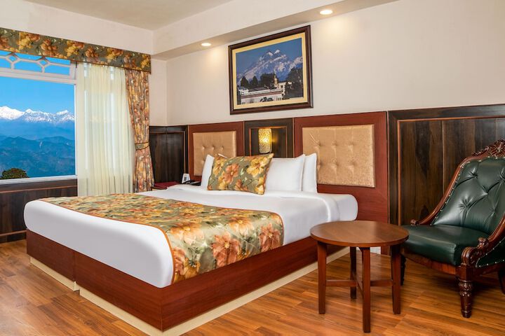 Room 4 of 34