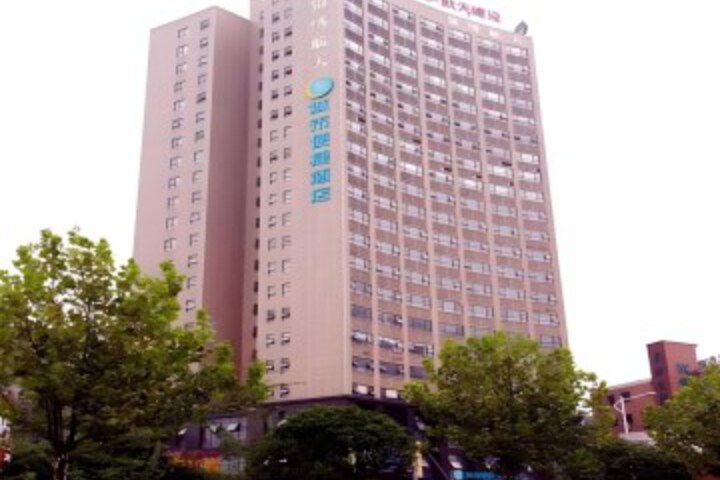 City Comfort Inn