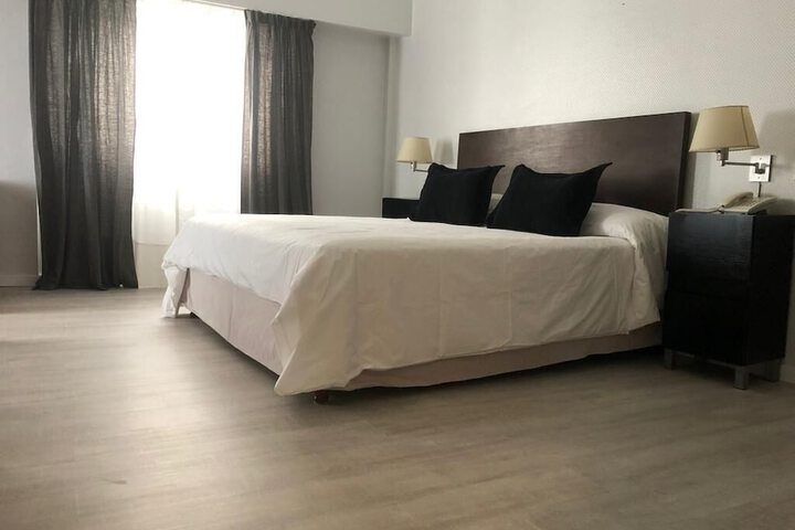 Room 15 of 37