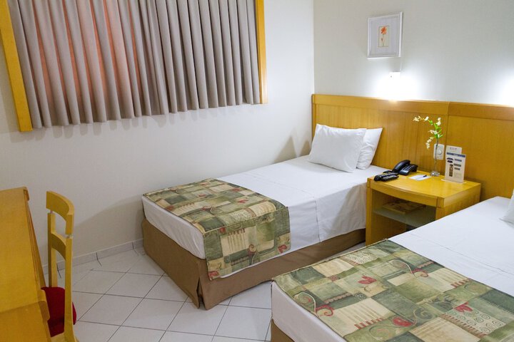 Room 5 of 45