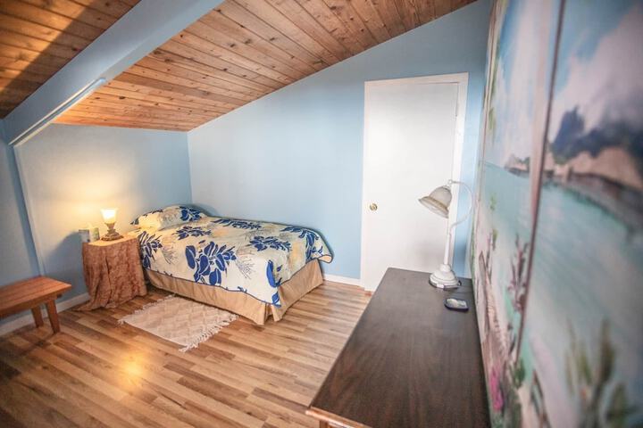 Room 12 of 62