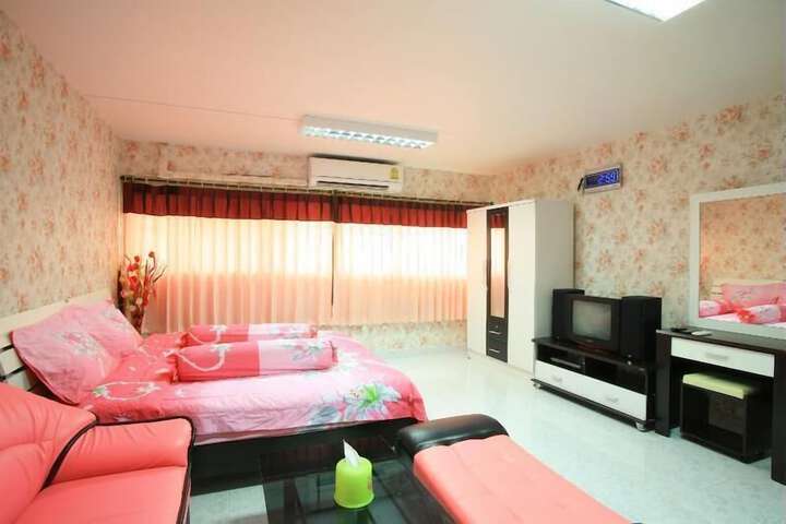 Room 3 of 17