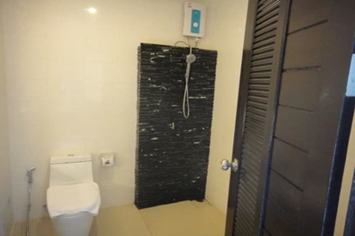 Room 7 of 13