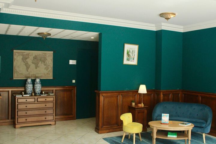Entrance & Lobby
