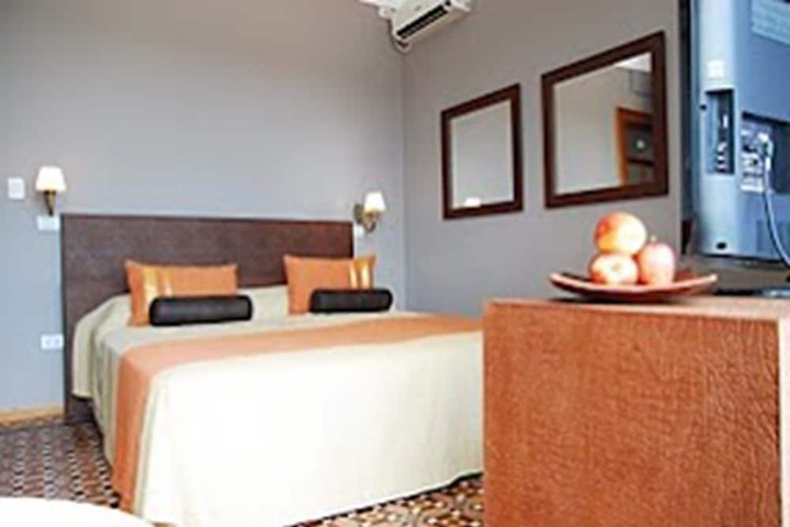 Room 12 of 34