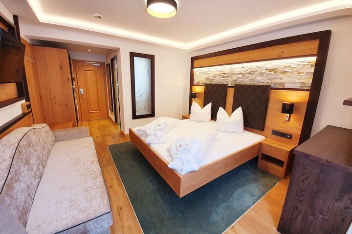 Room 6 of 40