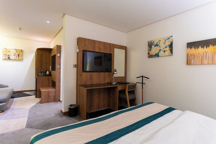 Room 7 of 30