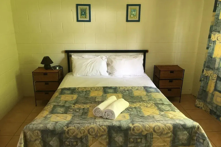 Room 4 of 24
