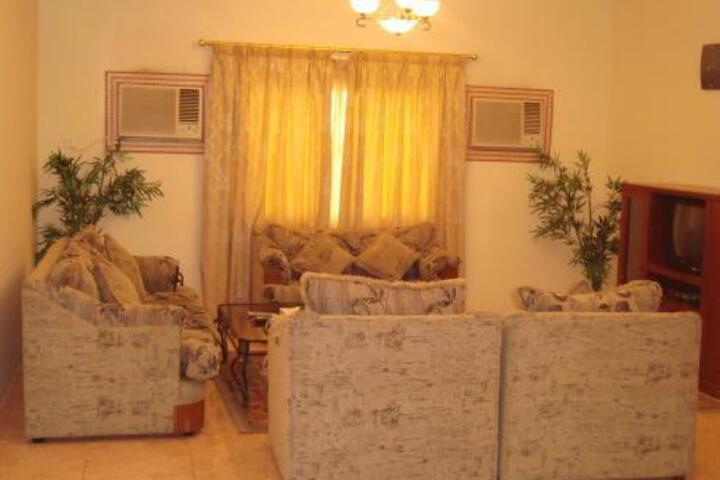 Suite 5 of 6