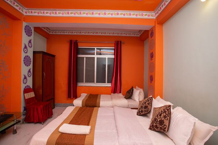 Room 6 of 26