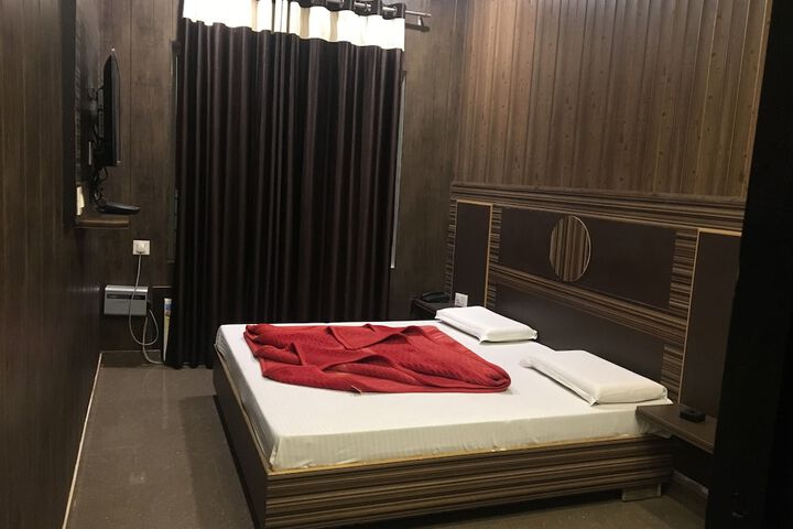 Room 10 of 53