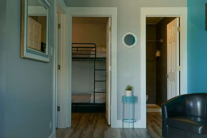 2 Queen Beds Connecting Rooms Lakeside (17 of 50)