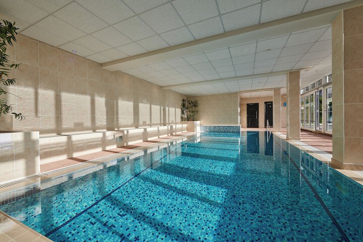 Pool 44 of 77