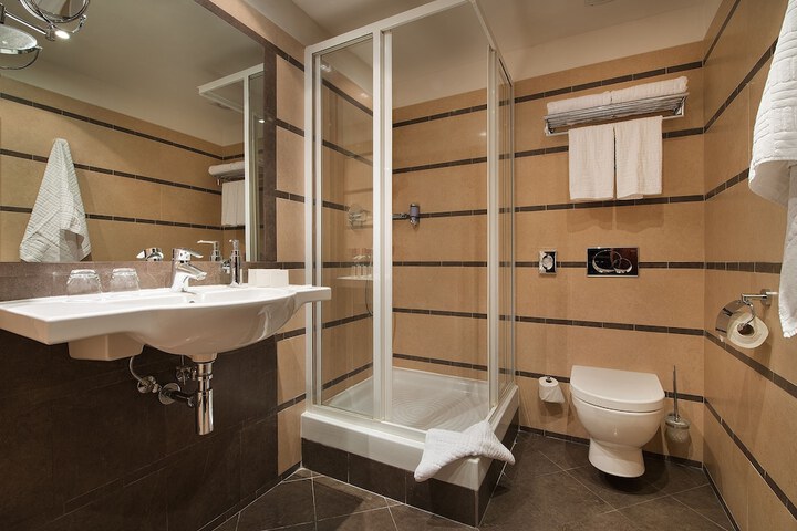 Clean Restrooms
