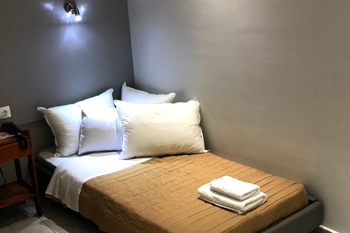 Room 10 of 52