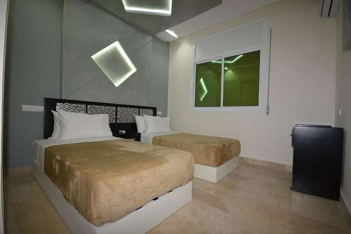 Room 27 of 45