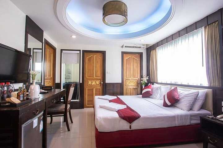 Room 15 of 60