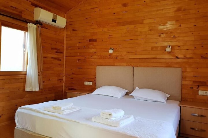 Room 9 of 31
