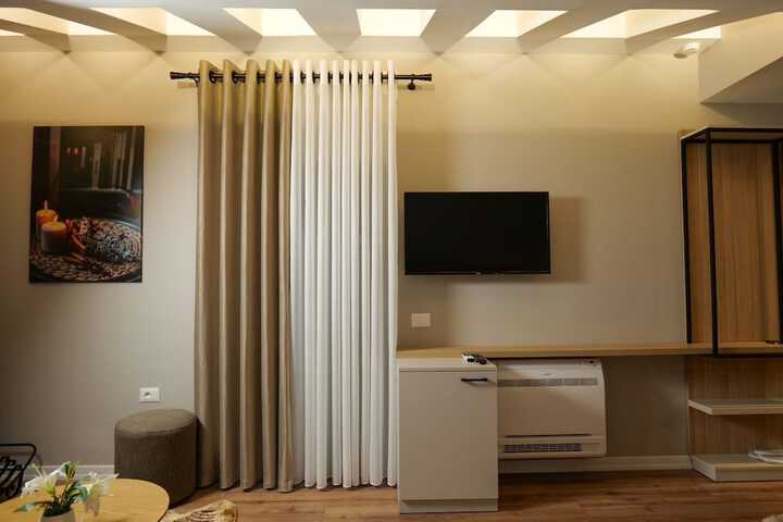 Room 9 of 40