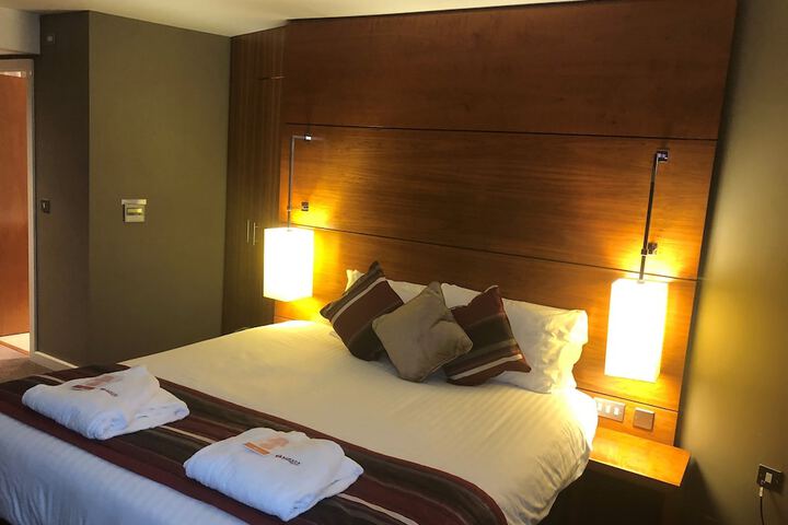 Room 10 of 40