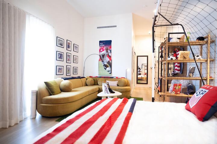 Room 43 of 61